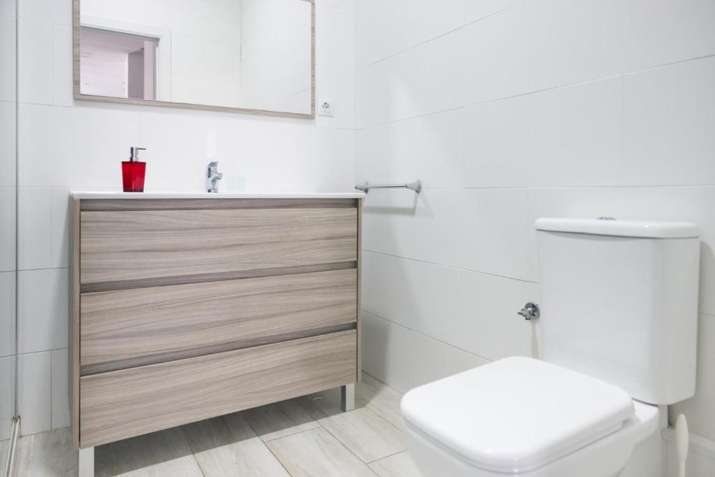 Łazienka w obiekcie Apartamento VELARDE CENTER one