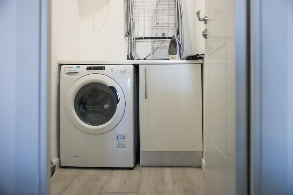 Zdjęcie z galerii obiektu Apartamento VELARDE CENTER one w Maladze