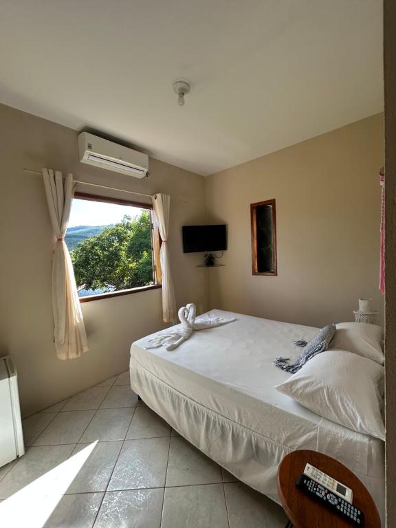 Pôr do Sol Suítes - Suite Met Uitzicht Op De Bergen