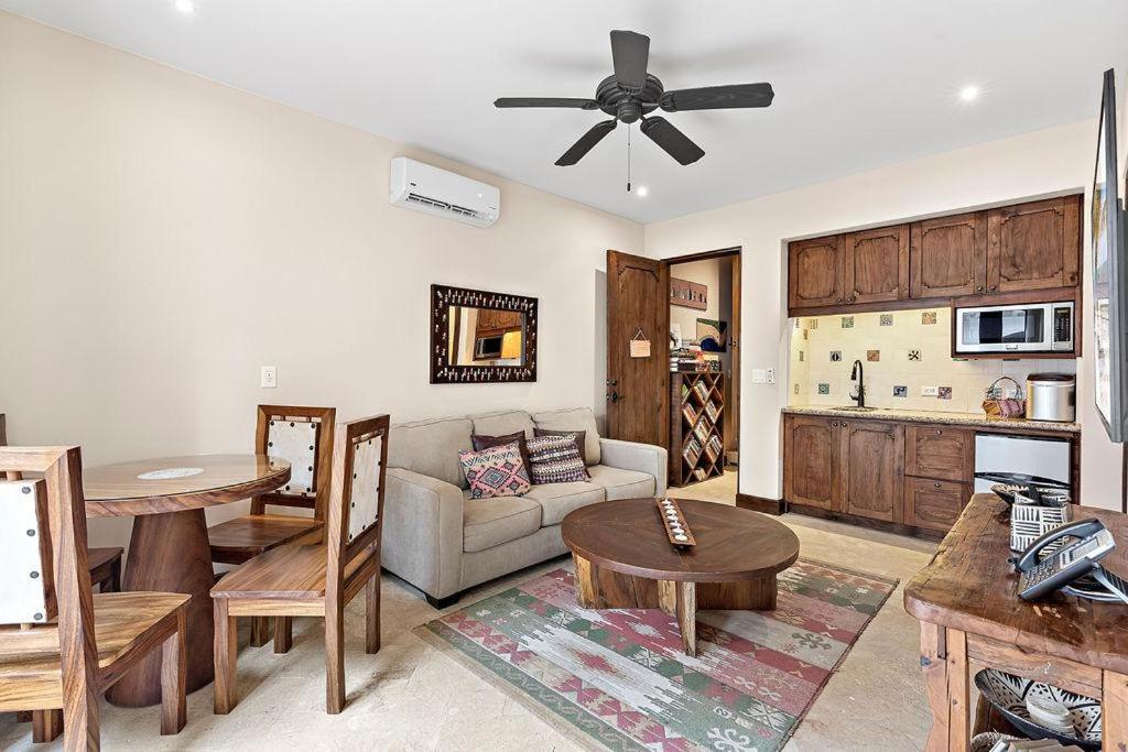 LC-cmy 3 Apartment