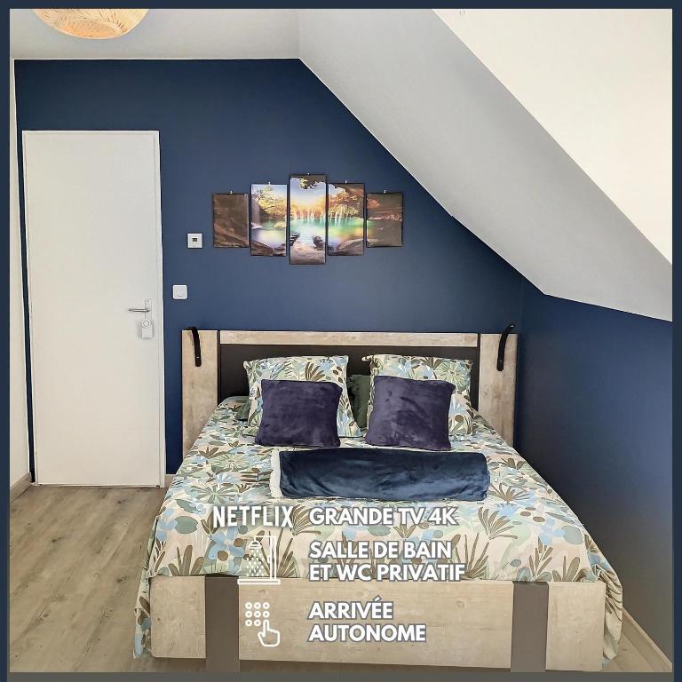 Postel nebo postele na pokoji v ubytování Chambre Escapade - SDB WC Privatif - Entrée autonome - Grande TV NETFLIX