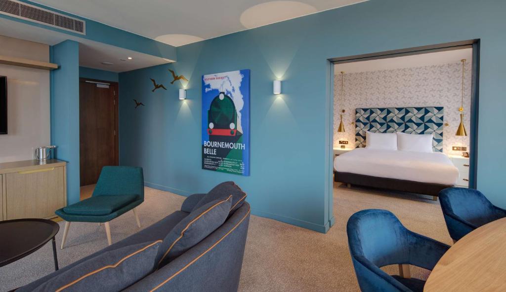 
One-Bedroom King Suite
