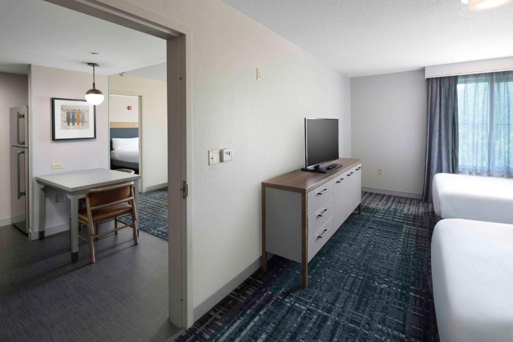 TV a/nebo společenská místnost v ubytování Homewood Suites by Hilton Newburgh-Stewart Airport