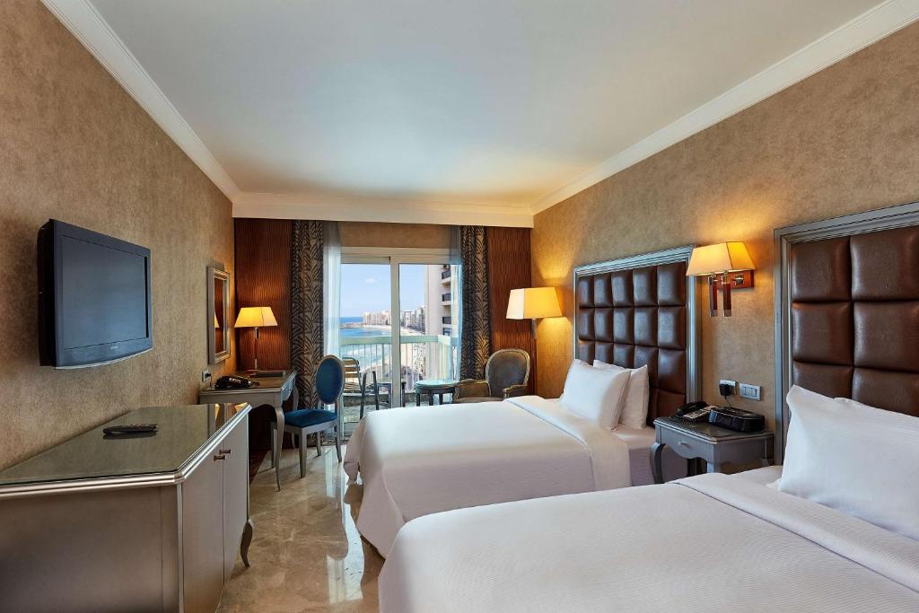 Hilton Alexandria Corniche Hotel - Habitación Doble Con Vista Parcial Al Mar