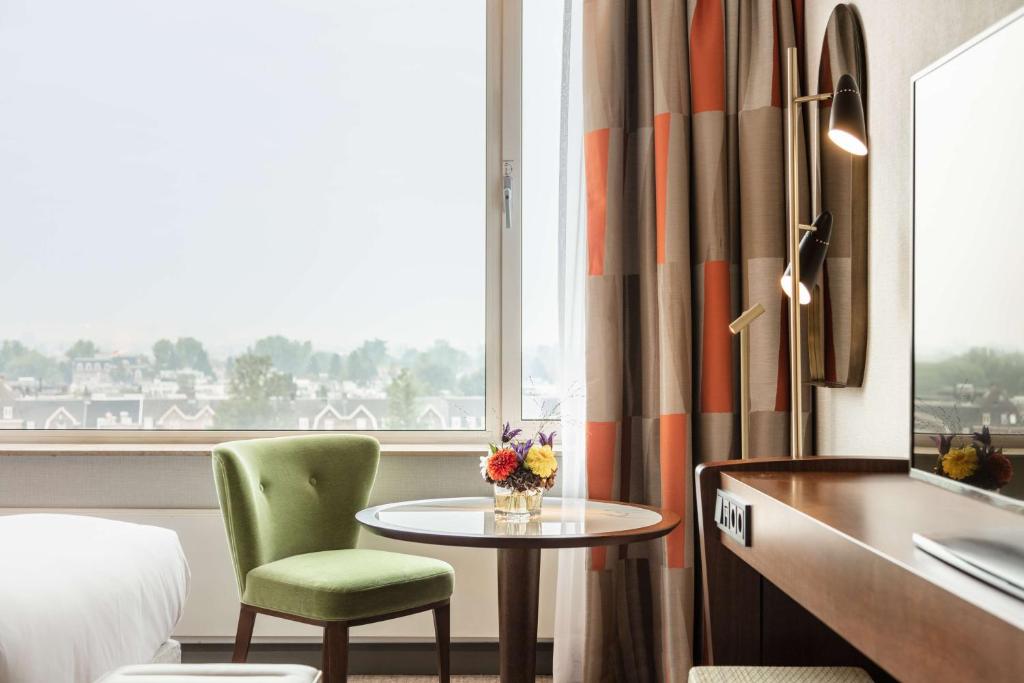 Hilton Amsterdam - Executive Twin Room