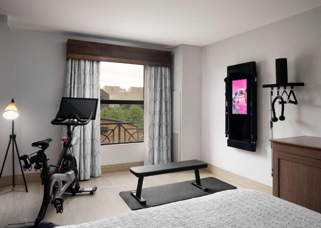 Hampton Inn & Suites Austin-Downtown/Convention Center - 