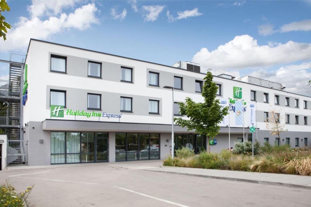 Holiday Inn Express Munich - Olympiapark by IHG - Resim 39