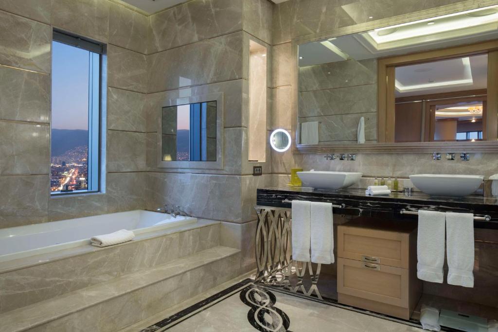 Koupelna v ubytování Hilton Bursa Convention Center & Spa
