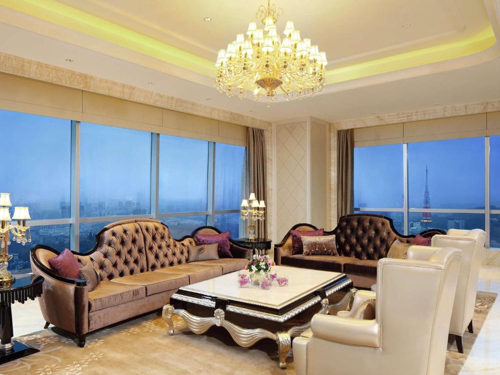 Posezení v ubytování DoubleTree by Hilton Guangzhou - Near Beijing Road Pedestrian Street