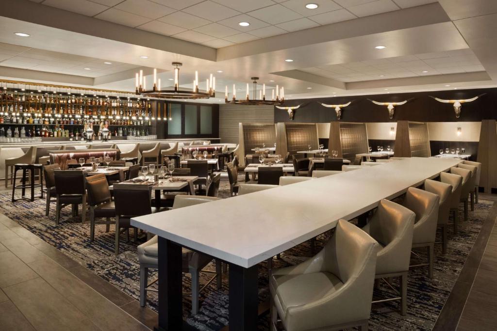 Embassy Suites Dallas - DFW Airport North photo