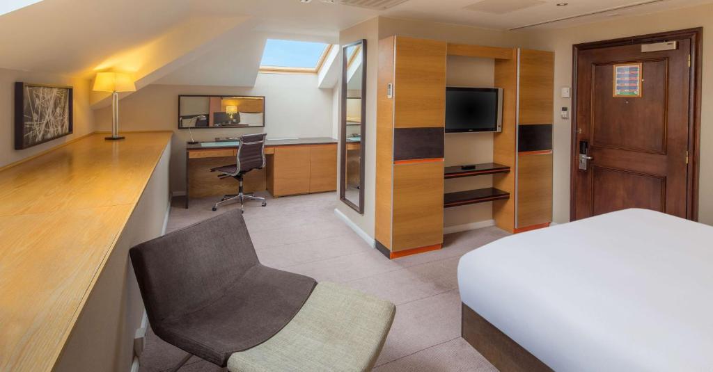 Kuchyň nebo kuchyňský kout v ubytování Hilton East Midlands Airport
