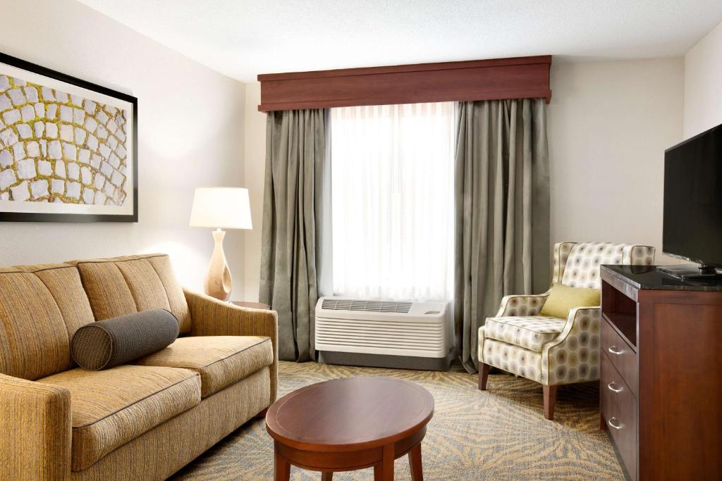 Hilton Garden Inn Shelton - King Suite Avec Whirlpool