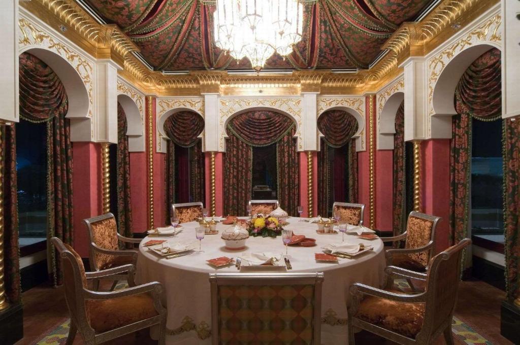 Posezení v ubytování Waldorf Astoria Jeddah - Qasr Al Sharq
