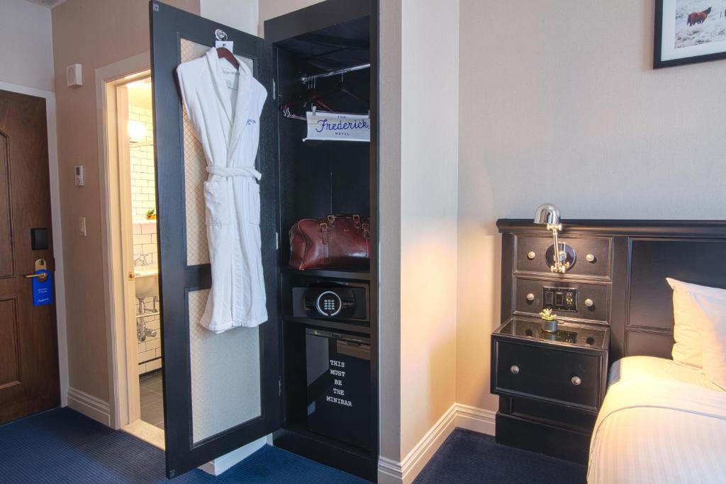 The Frederick Hotel Tribeca - Studio 1 Queen Bed Accessible