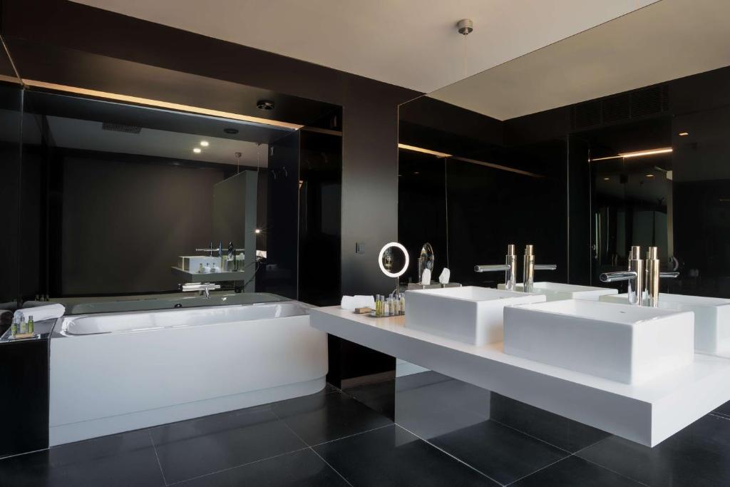 DoubleTree by Hilton Lisbon Fontana Park - Resim 36