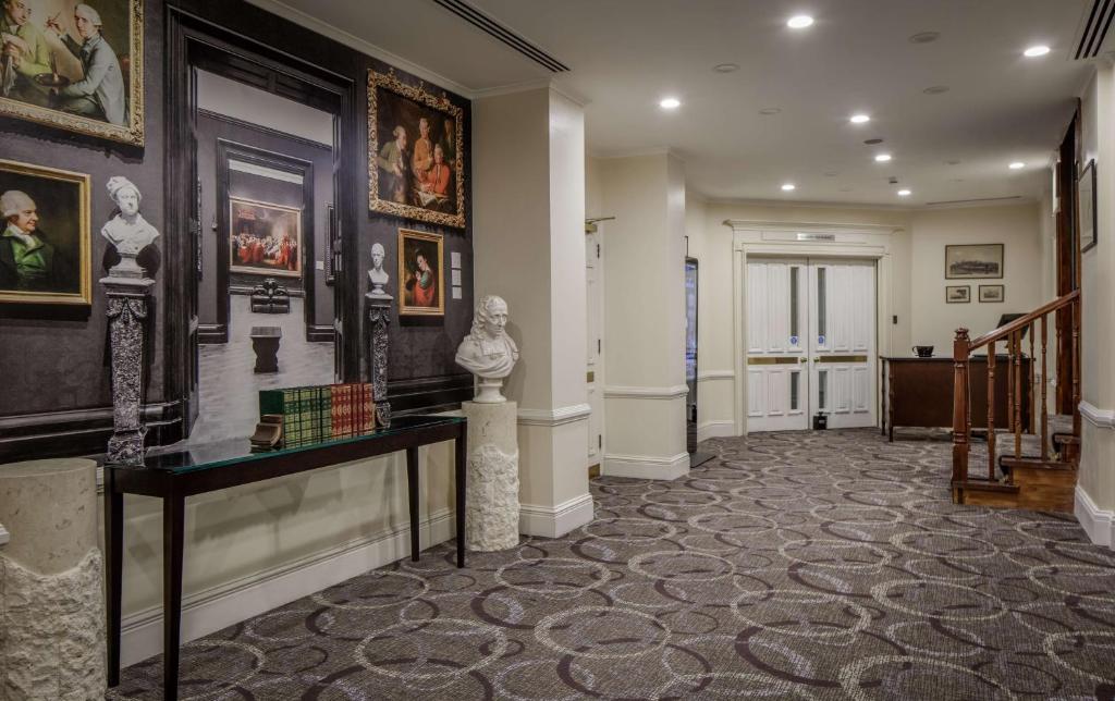 Hilton London Euston - Resim 12