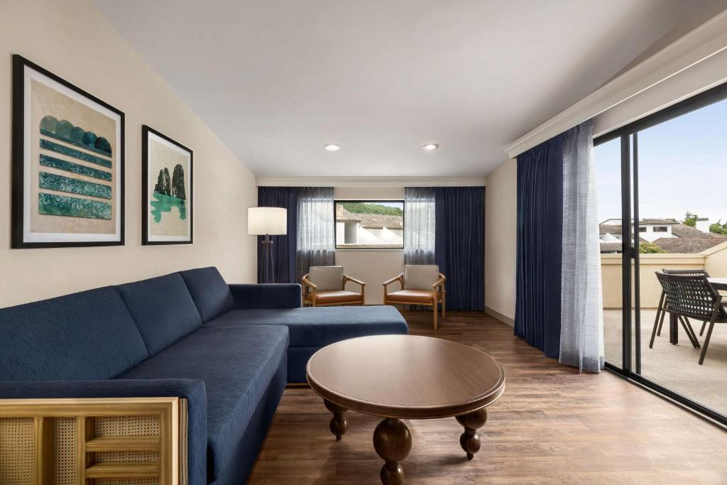 Hilton Garden Inn Monterey - King Suite Avec Patio