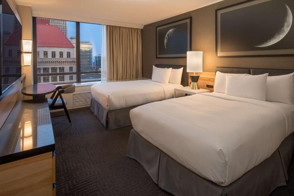 Hilton Portland Downtown - Double Room With Two Double Beds