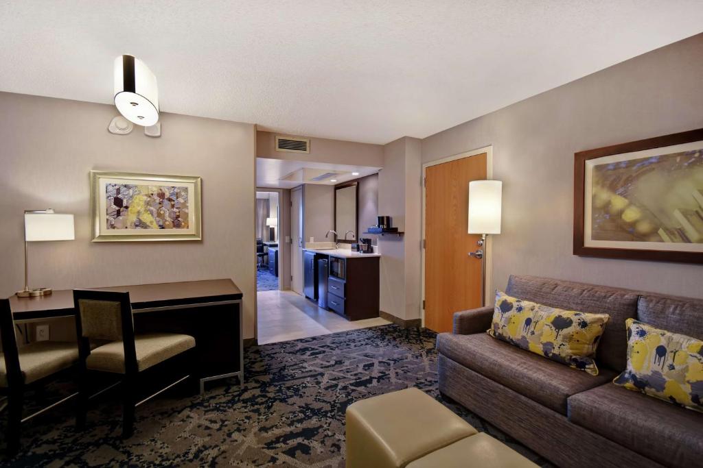 Embassy Suites by Hilton Raleigh Durham Research Triangle - One-Bedroom Suite - Mobility Access/Bath Tub