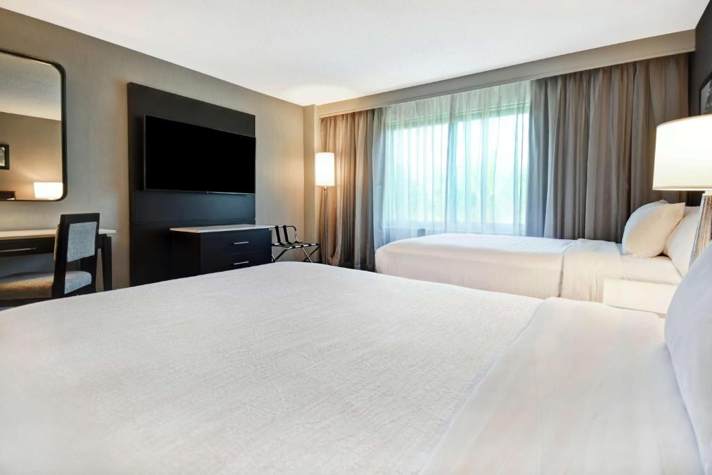 Embassy Suites by Hilton Raleigh Durham Research Triangle - Suite Met Twee Tweepersoonsbedden - Niet Roken