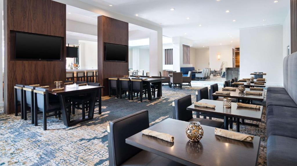 رزرو هتل، DoubleTree توسط Hilton San Diego Del Mar | 09197245266