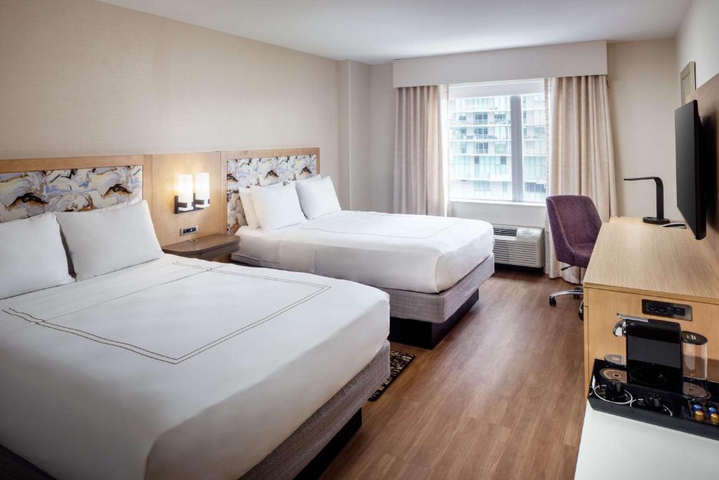Hampton Inn & Suites by Hilton Miami Downtown/Brickell - Chambre Queen Avec Deux Lits Queen - Plancher D'élite