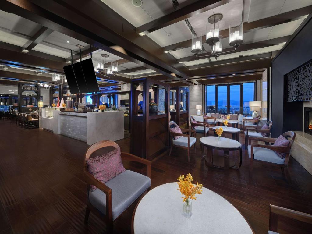 Hilton Dali Resort & Spaにあるレストランまたは飲食店
