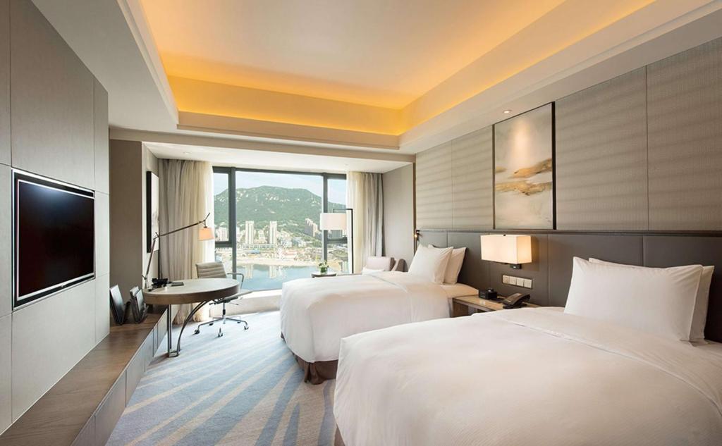 Hilton Zhoushan - Deluxe Lake View Twin Room