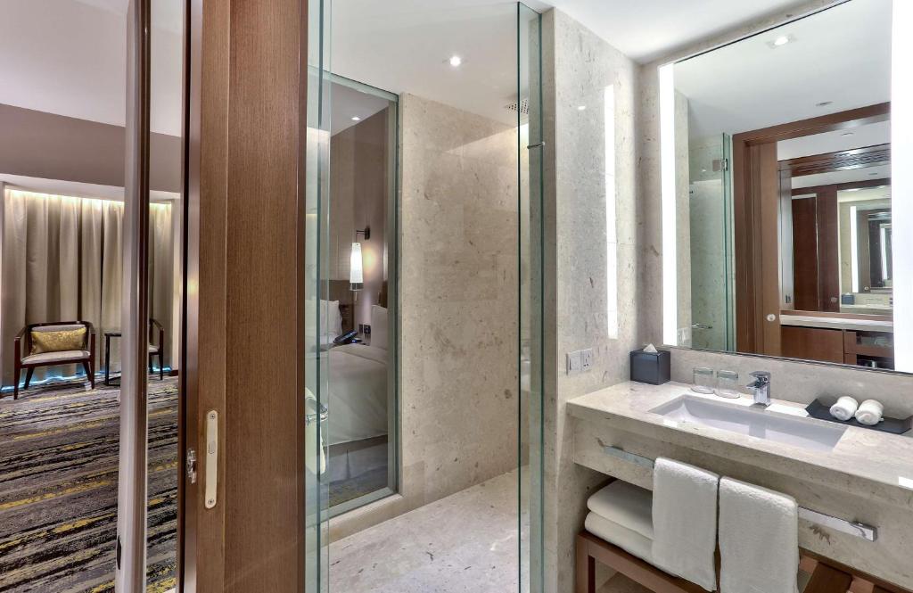 Koupelna v ubytování Hilton Kota Kinabalu