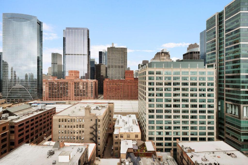 Hampton Inn Chicago West Loop Fulton Market Area - 皇后有两个大号床和天际线 - 不吸烟