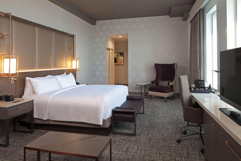 H Hotel Los Angeles, Curio Collection By Hilton - Superior King Room