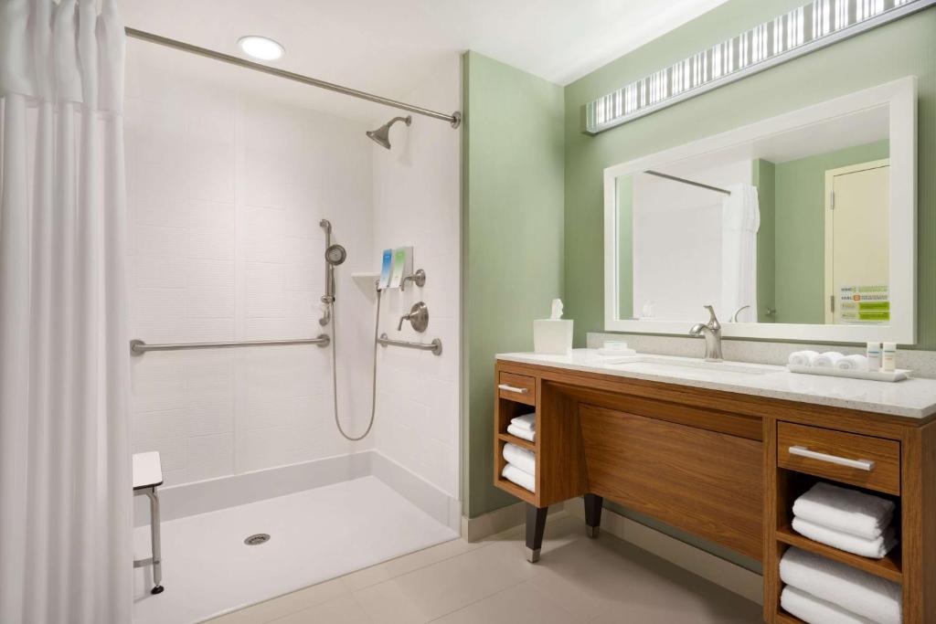 Koupelna v ubytování Home2 Suites By Hilton Joliet Plainfield
