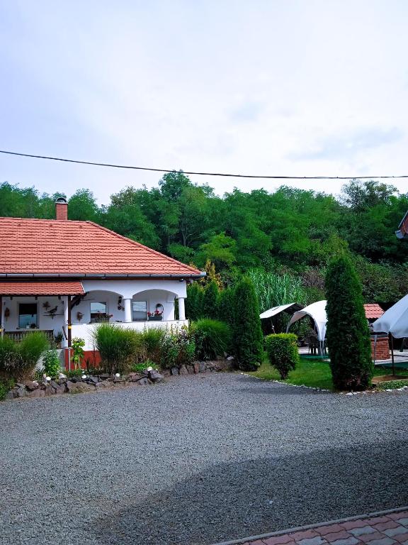 Budynek, w którym mieści się apartament