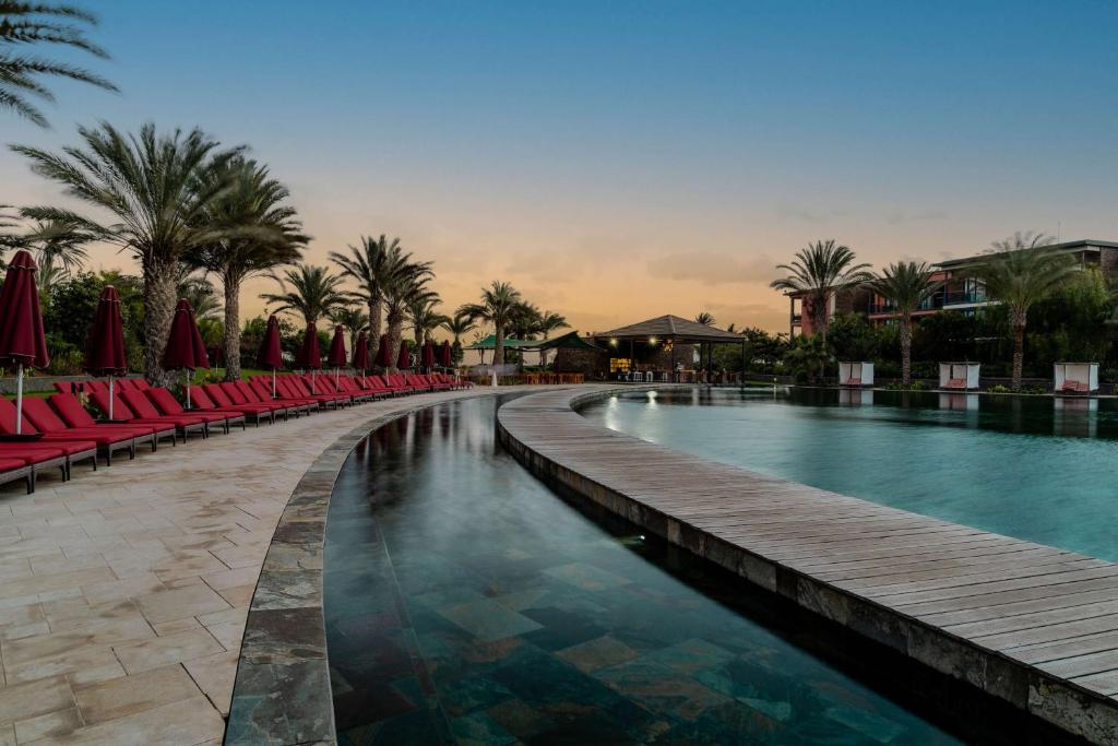 Bazén v ubytování Hilton Cabo Verde Sal Resort nebo v jeho okolí