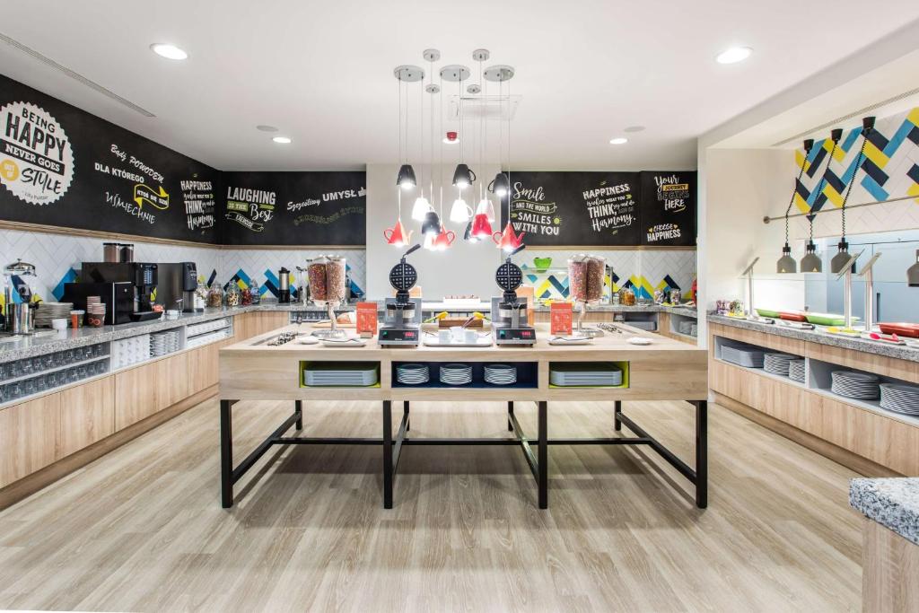 Hampton By Hilton Gdansk Oliwa - Resim 9