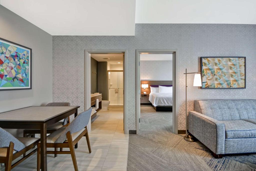 Postel nebo postele na pokoji v ubytování Home2 Suites By Hilton Plano Richardson