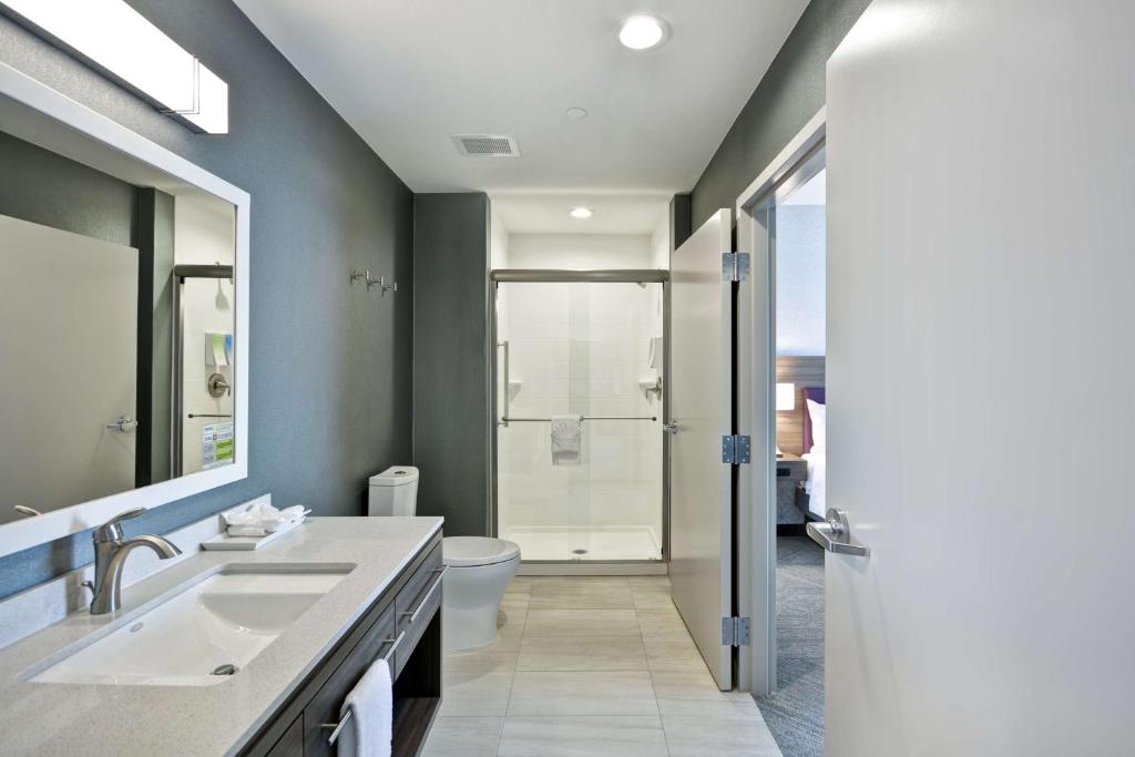 Koupelna v ubytování Home2 Suites By Hilton Plano Richardson