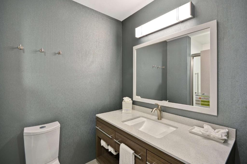 Koupelna v ubytování Home2 Suites By Hilton Plano Richardson