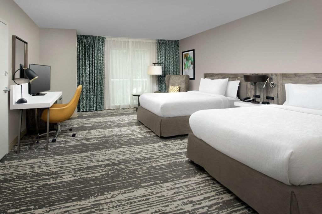 Postel nebo postele na pokoji v ubytování Hilton Garden Inn Miami Brickell South