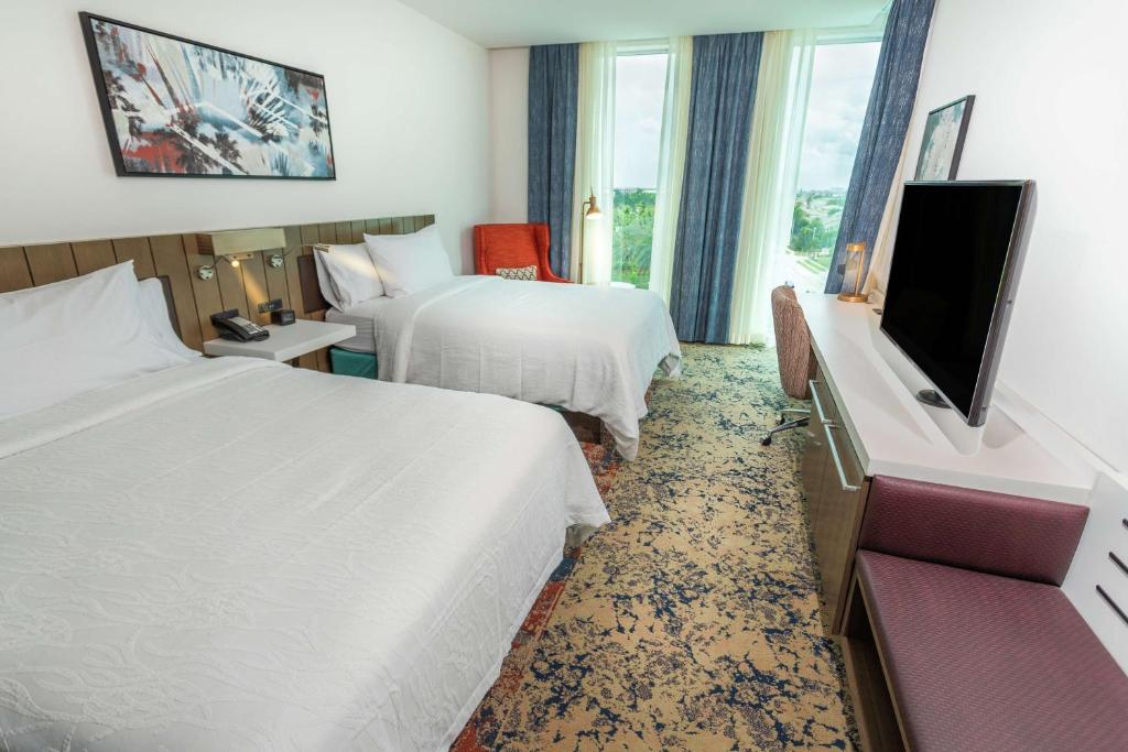 Hilton Garden Inn West Palm Beach I95 Outlets photo