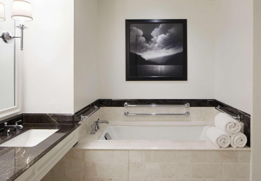 Waldorf Astoria Atlanta Buckhead - 