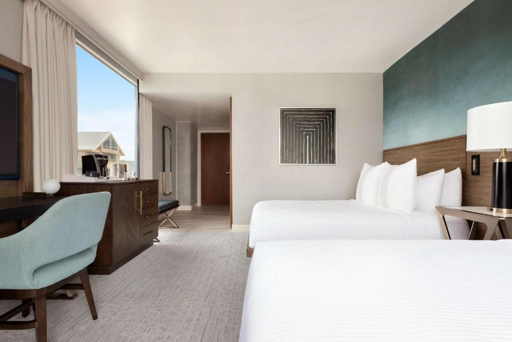 Carte Hotel San Diego Downtown, Curio Collection By Hilton - Großer Eckzimmer Mit Zwei Queensize -Betten