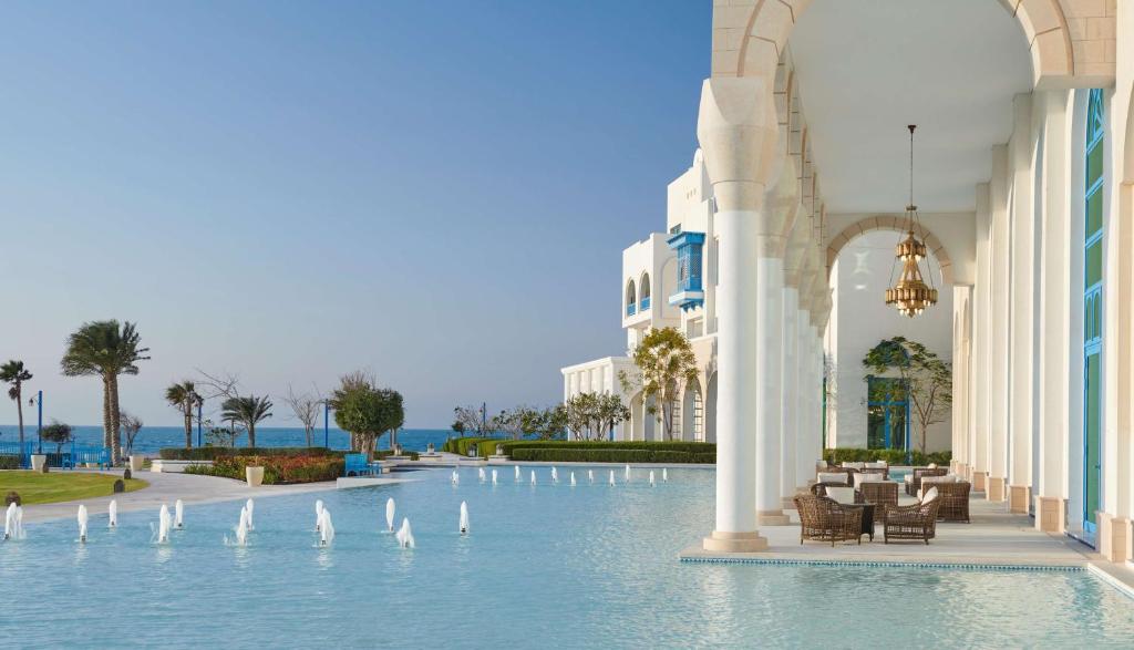 Hilton Salwa Beach Resort and Villas، Abū Samrah – أحدث أسعار 2023