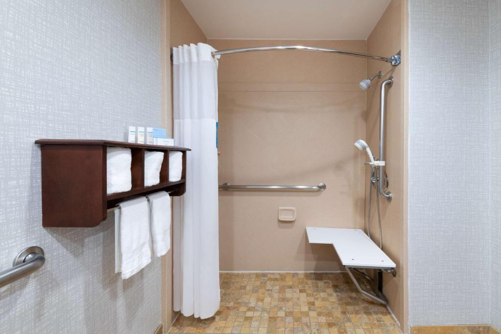 Hampton Inn Denver-International Airport photo