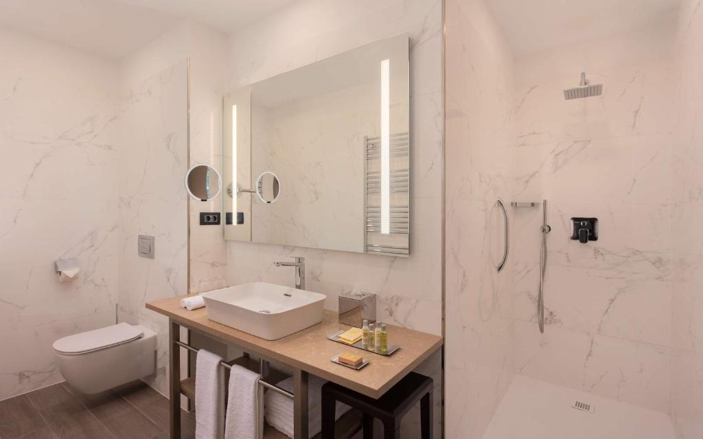 Hilton Rijeka Costabella Beach Resort And Spa - 10