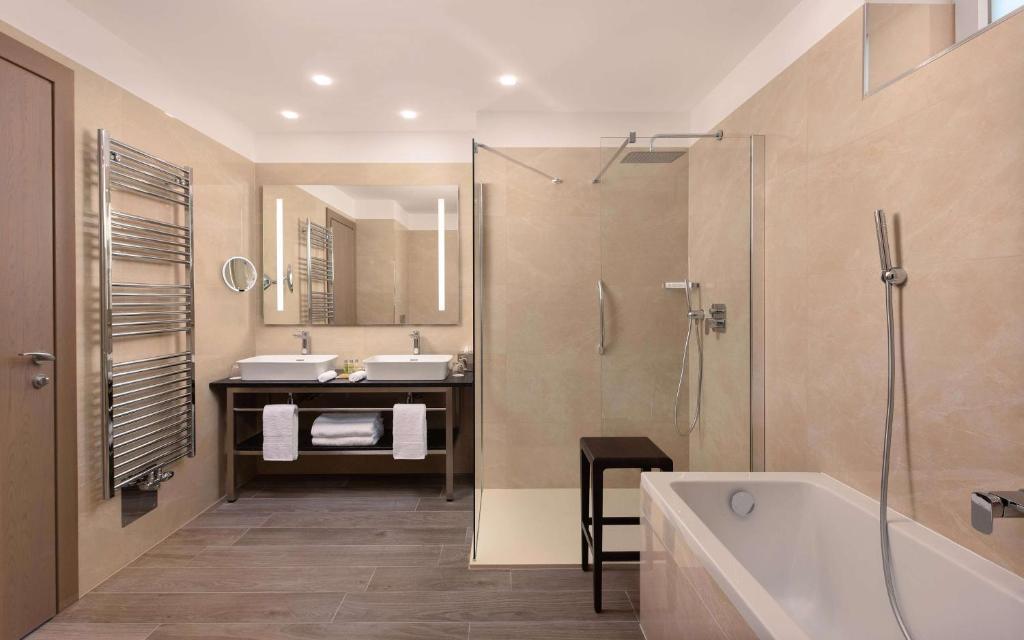 Hilton Rijeka Costabella Beach Resort And Spa - 18