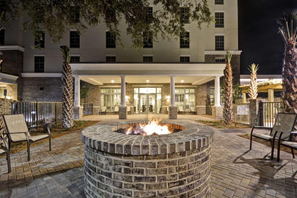 Hampton Inn & Suites Charleston Airport photo