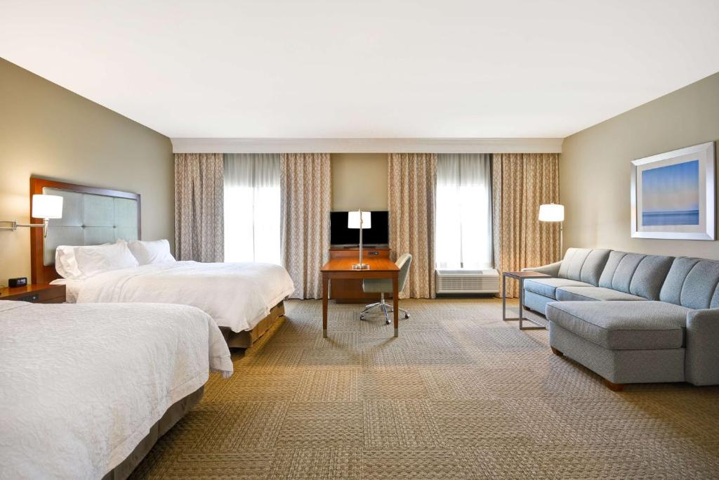 Hampton Inn & Suites Charleston Airport photo