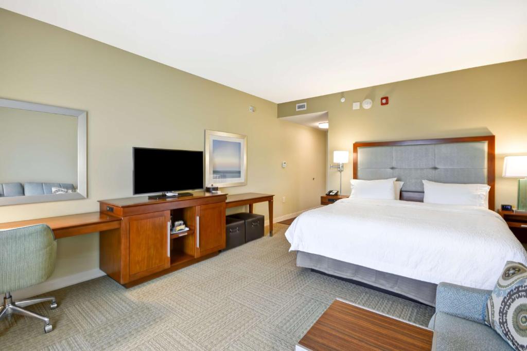 Hampton Inn & Suites Charleston Airport photo