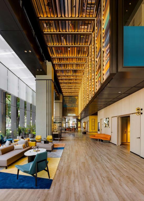 A seating area at Hotel Resonance Taipei, Tapestry Collection by Hilton